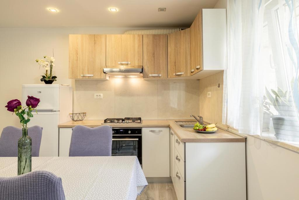 Central Apartment Josko - Combine Parking&Beach&Old Town Σπλιτ Εξωτερικό φωτογραφία