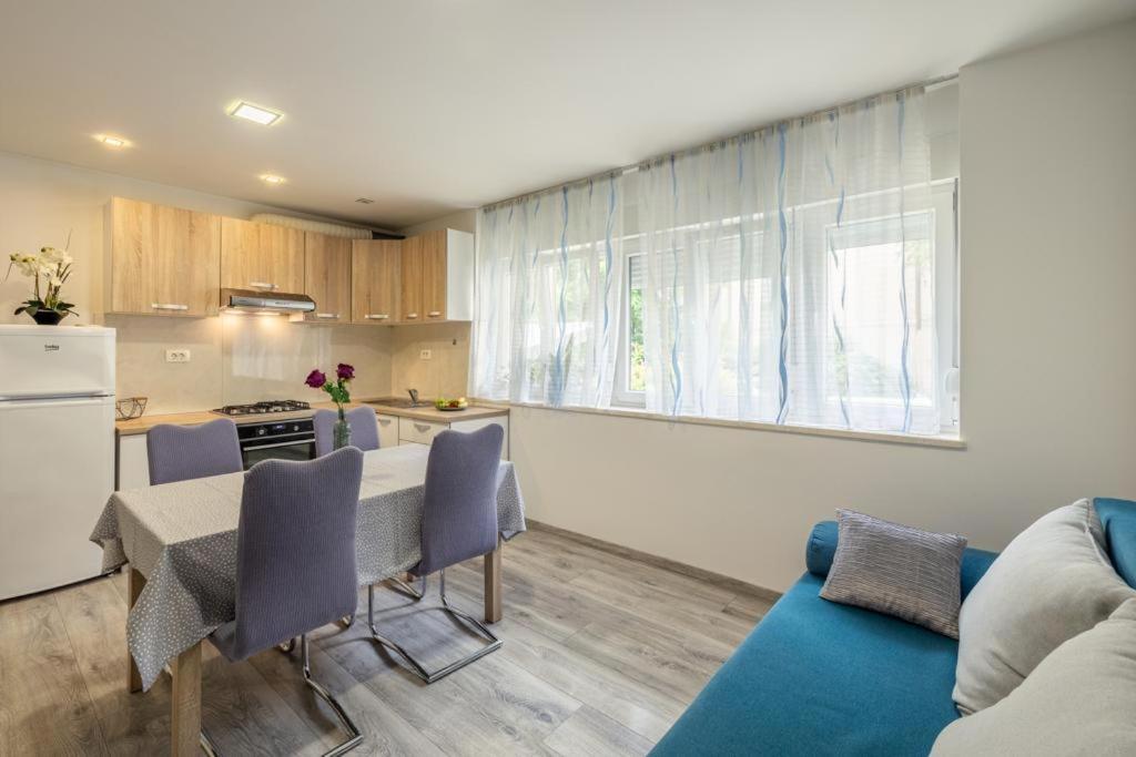 Central Apartment Josko - Combine Parking&Beach&Old Town Σπλιτ Εξωτερικό φωτογραφία